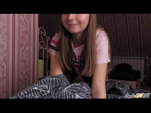 ❤️ Blondie анын BFF анын терең соруп жана анын оозуна сперма алат Шлюздер ky.porno24-7.ru